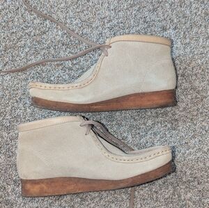 Clarks Mens Wallabees